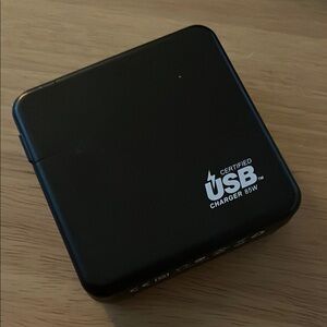 85W USB Charger - Black